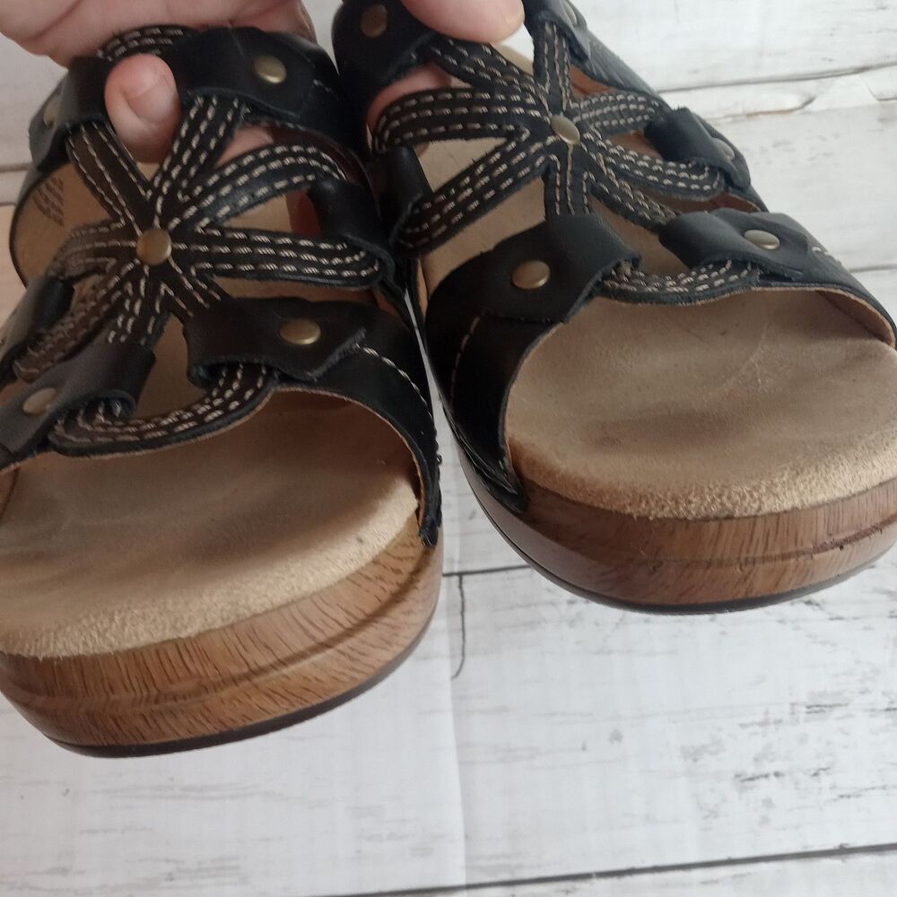 Dansko Serena Size 39 Black Leather Flower Sandal - Picture 3 of 10